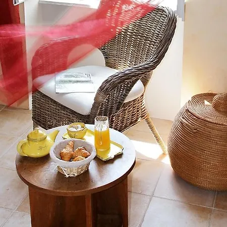 Le Clos De La Tuilière Maison d'hôtes *