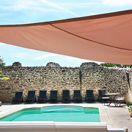 Le Clos De La Tuiliere Penzion *