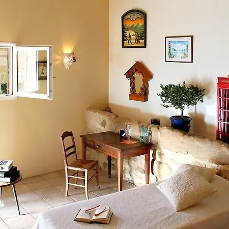Le Clos De La Tuiliere Guest house Grignan